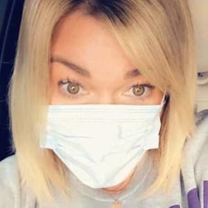 Meet your Posher, Carrie